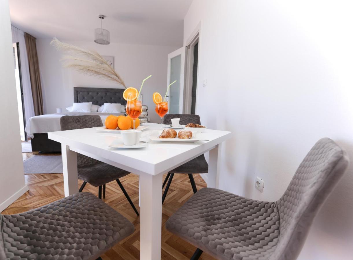 Apartmani Guto Podstrana Exterior photo